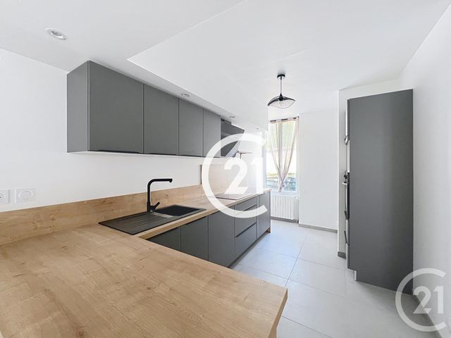 maison à louer - 5 pièces - 143.0 m2 - COGNAC - 16 - POITOU-CHARENTES - Century 21 Xso Immobilier