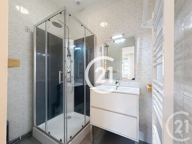 Appartement à louer - 2 pièces - 33.5 m2 - COGNAC - 16 - POITOU-CHARENTES - Century 21 Xso Immobilier