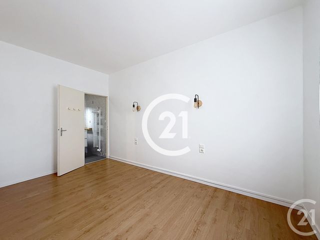 Appartement à louer - 2 pièces - 33.5 m2 - COGNAC - 16 - POITOU-CHARENTES - Century 21 Xso Immobilier