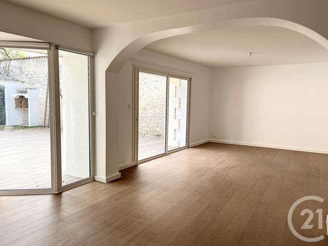 maison à louer - 4 pièces - 125.0 m2 - COGNAC - 16 - POITOU-CHARENTES - Century 21 Xso Immobilier