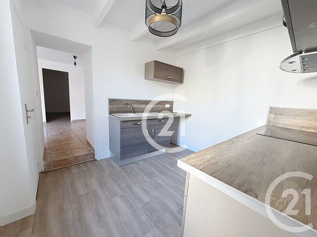 Appartement F3 à louer - 4 pièces - 92.6 m2 - COGNAC - 16 - POITOU-CHARENTES - Century 21 Xso Immobilier