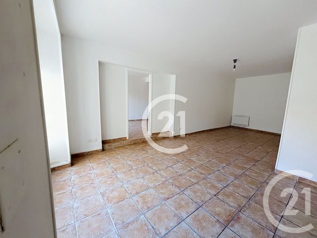 Appartement F3 à louer - 4 pièces - 92.6 m2 - COGNAC - 16 - POITOU-CHARENTES - Century 21 Xso Immobilier