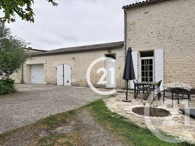 maison à vendre - 6 pièces - 228.0 m2 - CHANIERS - 17 - POITOU-CHARENTES - Century 21 Xso Immobilier