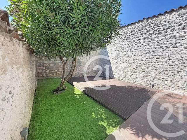 maison à louer - 3 pièces - 64.0 m2 - COGNAC - 16 - POITOU-CHARENTES - Century 21 Xso Immobilier