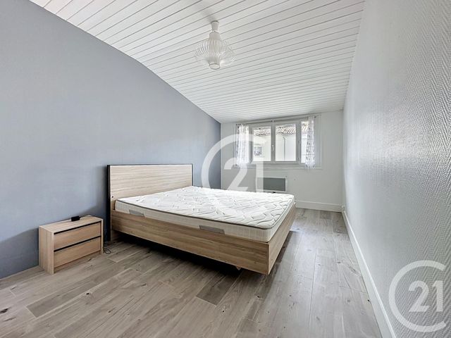 maison à vendre - 3 pièces - 74.0 m2 - ST LAURENT DE COGNAC - 16 - POITOU-CHARENTES - Century 21 Xso Immobilier
