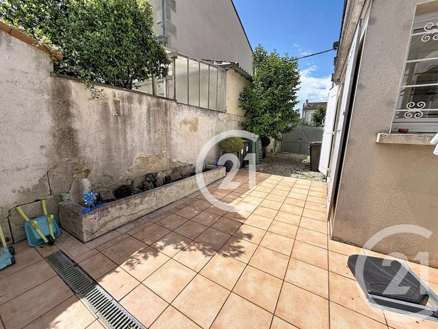 maison à louer - 4 pièces - 108.0 m2 - COGNAC - 16 - POITOU-CHARENTES - Century 21 Xso Immobilier