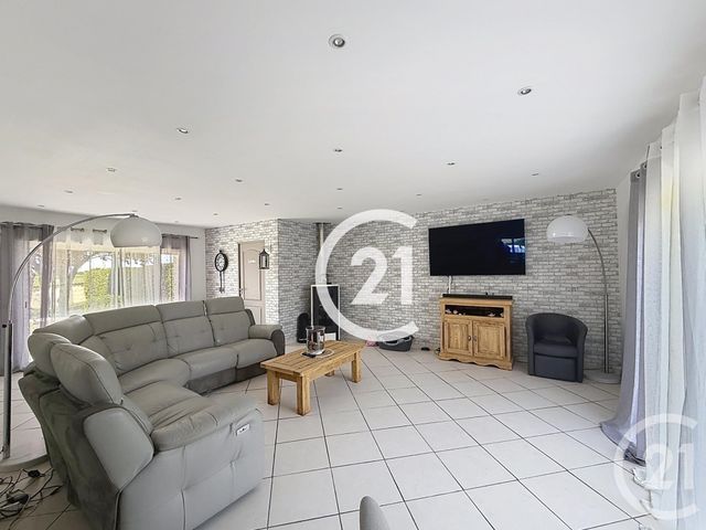 maison à vendre - 5 pièces - 141.0 m2 - JUILLAC LE COQ - 16 - POITOU-CHARENTES - Century 21 Xso Immobilier