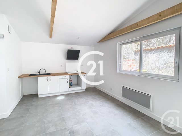 maison à louer - 4 pièces - 83.0 m2 - COGNAC - 16 - POITOU-CHARENTES - Century 21 Xso Immobilier