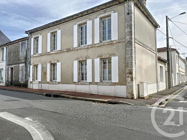 maison à louer - 4 pièces - 132.0 m2 - COGNAC - 16 - POITOU-CHARENTES - Century 21 Xso Immobilier