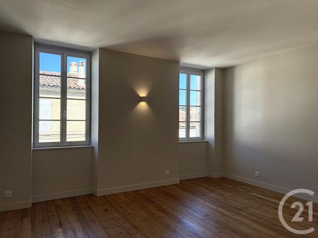 maison à louer - 4 pièces - 132.0 m2 - COGNAC - 16 - POITOU-CHARENTES - Century 21 Xso Immobilier