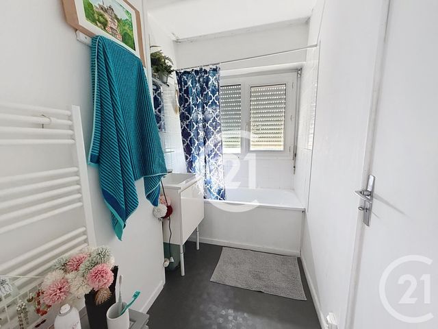 Appartement F3 à louer - 3 pièces - 65.8 m2 - COGNAC - 16 - POITOU-CHARENTES - Century 21 Xso Immobilier