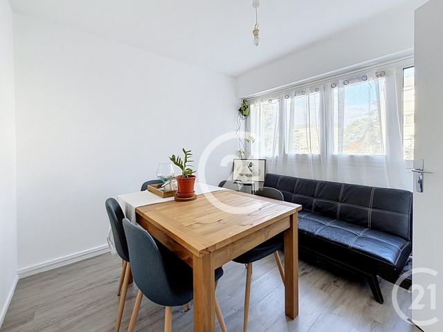 Appartement F3 à louer - 3 pièces - 65.8 m2 - COGNAC - 16 - POITOU-CHARENTES - Century 21 Xso Immobilier