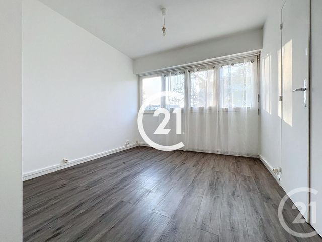 Appartement F3 à louer - 3 pièces - 65.8 m2 - COGNAC - 16 - POITOU-CHARENTES - Century 21 Xso Immobilier