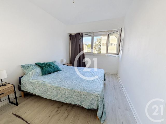 Appartement F3 à louer - 3 pièces - 65.8 m2 - COGNAC - 16 - POITOU-CHARENTES - Century 21 Xso Immobilier