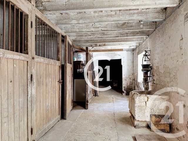 maison à vendre - 6 pièces - 223.0 m2 - CHATEAUBERNARD - 16 - POITOU-CHARENTES - Century 21 Xso Immobilier
