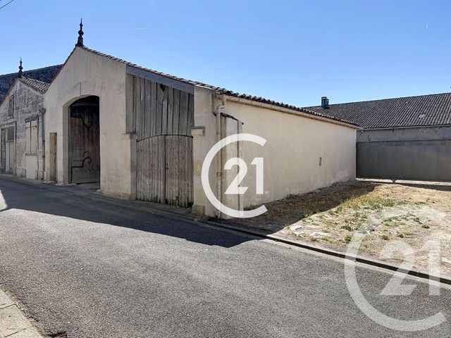 maison à vendre - 6 pièces - 223.0 m2 - CHATEAUBERNARD - 16 - POITOU-CHARENTES - Century 21 Xso Immobilier