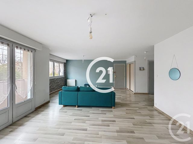 Appartement F2 à louer - 2 pièces - 64.0 m2 - COGNAC - 16 - POITOU-CHARENTES - Century 21 Xso Immobilier