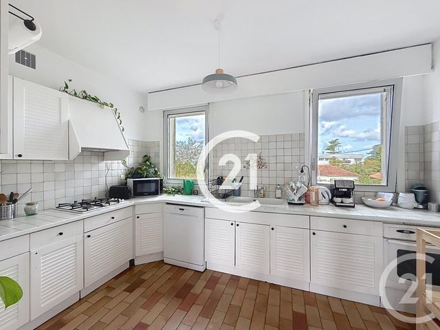Appartement F3 à vendre - 4 pièces - 109.0 m2 - COGNAC - 16 - POITOU-CHARENTES - Century 21 Xso Immobilier