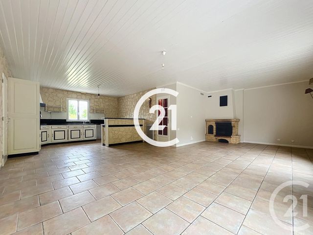 maison à louer - 4 pièces - 103.5 m2 - ST MARTIAL SUR NE - 17 - POITOU-CHARENTES - Century 21 Xso Immobilier
