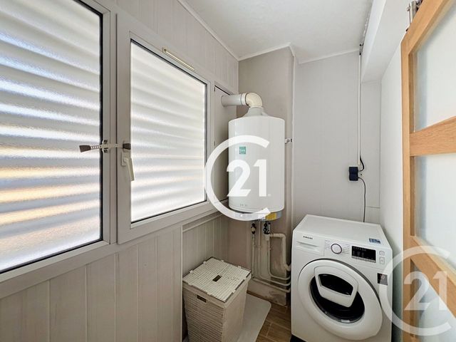Appartement T3 à vendre - 4 pièces - 73.0 m2 - COGNAC - 16 - POITOU-CHARENTES - Century 21 Xso Immobilier
