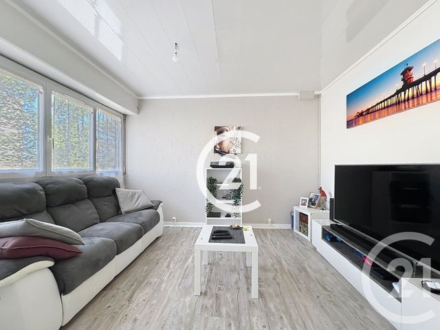 Appartement T3 à vendre - 4 pièces - 73.0 m2 - COGNAC - 16 - POITOU-CHARENTES - Century 21 Xso Immobilier
