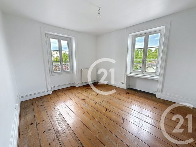 maison à louer - 6 pièces - 118.0 m2 - COGNAC - 16 - POITOU-CHARENTES - Century 21 Xso Immobilier