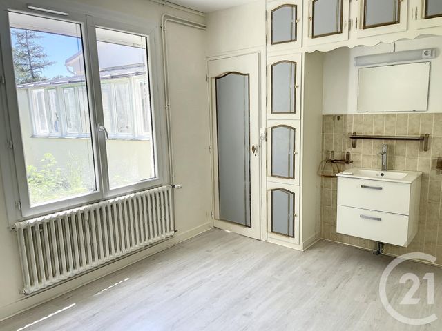 maison à louer - 7 pièces - 147.0 m2 - ST SULPICE DE COGNAC - 16 - POITOU-CHARENTES - Century 21 Xso Immobilier