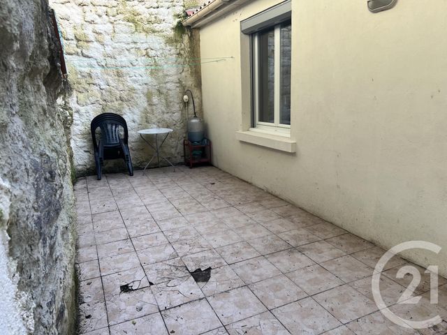 maison à louer - 2 pièces - 54.5 m2 - CHERAC - 17 - POITOU-CHARENTES - Century 21 Xso Immobilier
