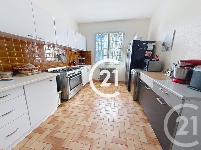 maison à louer - 5 pièces - 128.5 m2 - CHATEAUBERNARD - 16 - POITOU-CHARENTES - Century 21 Xso Immobilier