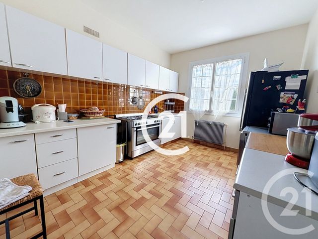 maison à louer - 5 pièces - 128.5 m2 - CHATEAUBERNARD - 16 - POITOU-CHARENTES - Century 21 Xso Immobilier
