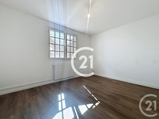 maison à vendre - 5 pièces - 145.5 m2 - ST LAURENT DE COGNAC - 16 - POITOU-CHARENTES - Century 21 Xso Immobilier