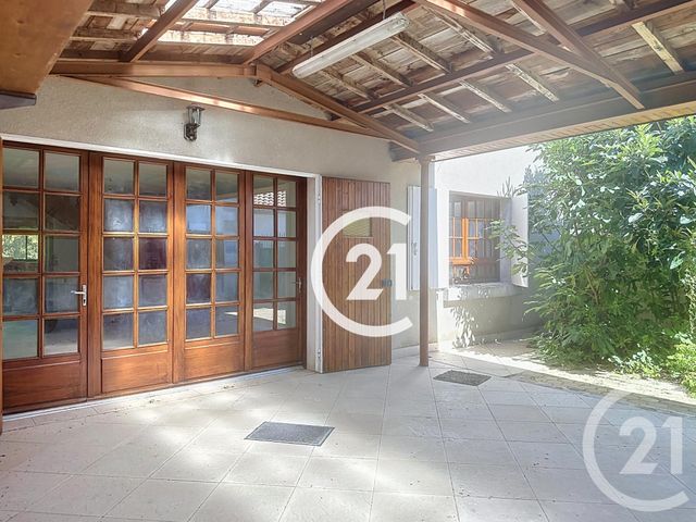 maison à vendre - 5 pièces - 145.5 m2 - ST LAURENT DE COGNAC - 16 - POITOU-CHARENTES - Century 21 Xso Immobilier