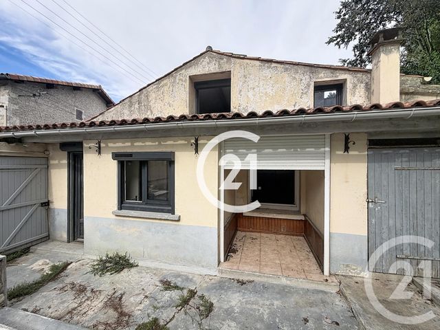 maison à vendre - 4 pièces - 150.0 m2 - ST BRICE - 16 - POITOU-CHARENTES - Century 21 Xso Immobilier
