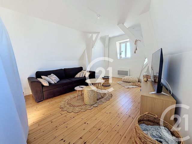 Appartement F3 à louer - 2 pièces - 57.0 m2 - COGNAC - 16 - POITOU-CHARENTES - Century 21 Xso Immobilier