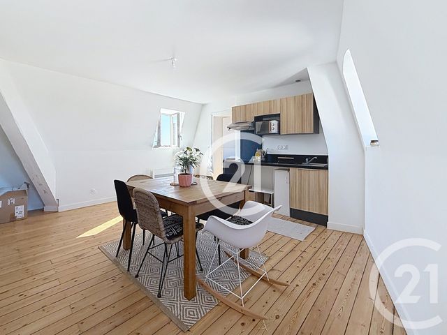 Appartement F3 à louer - 2 pièces - 57.0 m2 - COGNAC - 16 - POITOU-CHARENTES - Century 21 Xso Immobilier