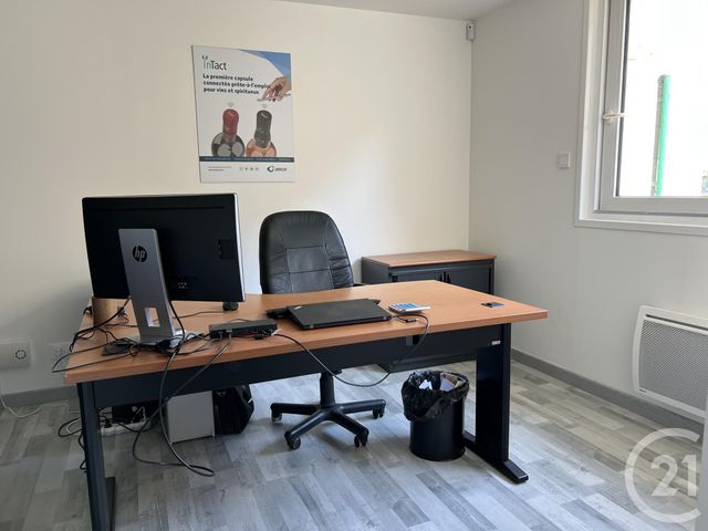 entreprise à louer - 67.3 m2 - COGNAC - 16 - POITOU-CHARENTES - Century 21 Xso Immobilier