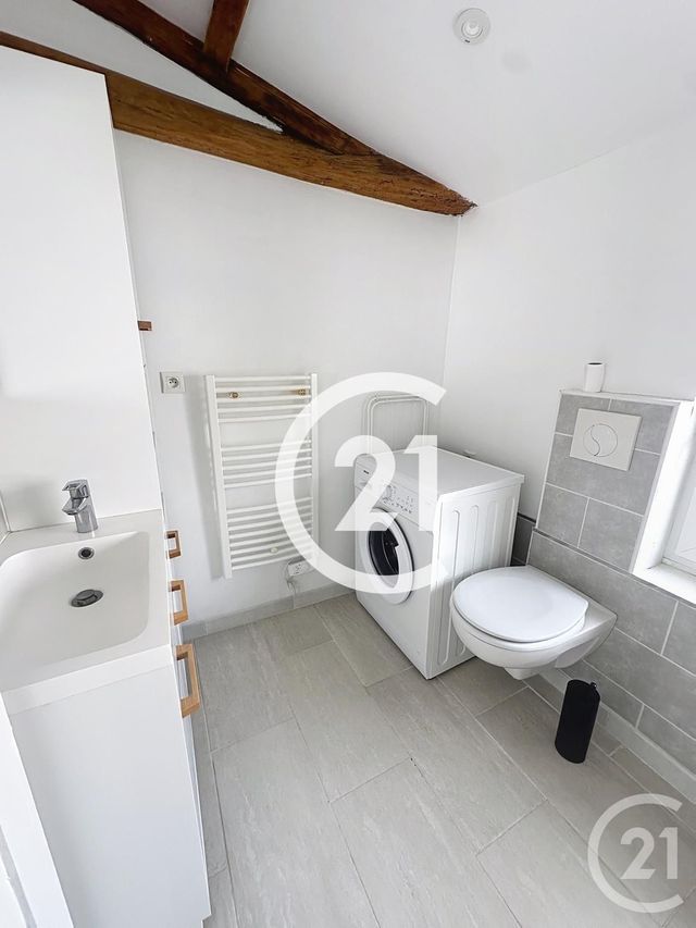 Appartement F3 à louer - 3 pièces - 70.0 m2 - COGNAC - 16 - POITOU-CHARENTES - Century 21 Xso Immobilier