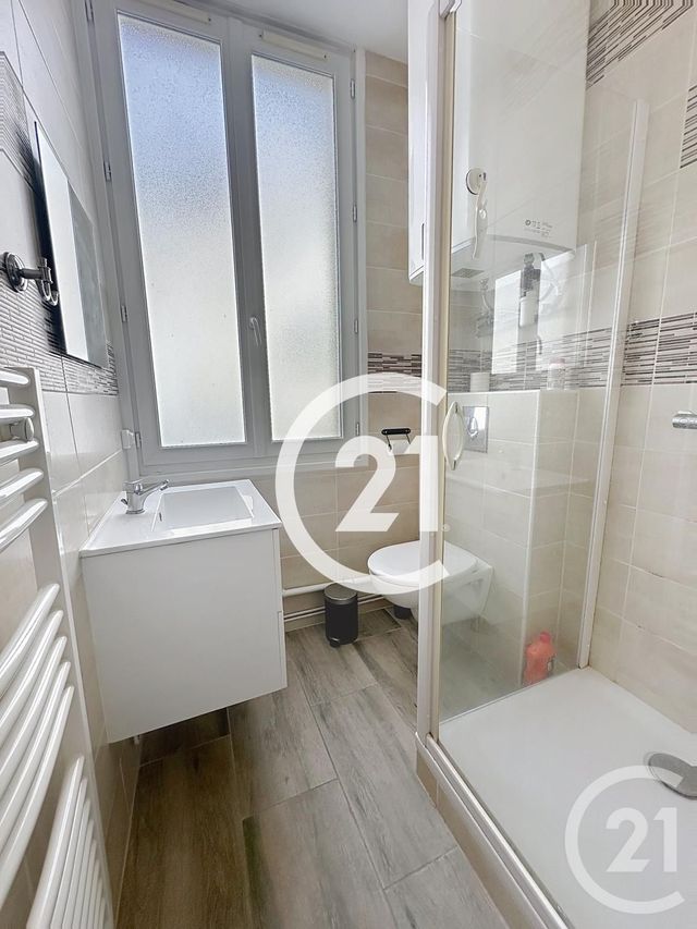 Appartement F3 à louer - 3 pièces - 70.0 m2 - COGNAC - 16 - POITOU-CHARENTES - Century 21 Xso Immobilier