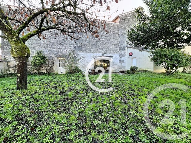 maison à louer - 6 pièces - 179.0 m2 - COGNAC - 16 - POITOU-CHARENTES - Century 21 Xso Immobilier