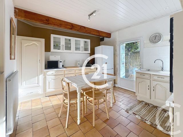 maison à louer - 6 pièces - 179.0 m2 - COGNAC - 16 - POITOU-CHARENTES - Century 21 Xso Immobilier
