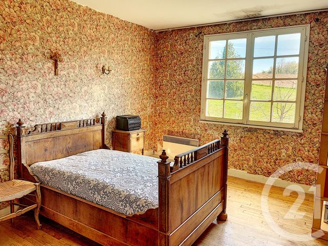 Afficher la photo en grand maison à vendre - 8 pièces - 127.0 m2 - CHATEAUNEUF SUR CHARENTE - 16 - POITOU-CHARENTES - Century 21 Xso Immobilier