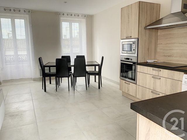 Afficher la photo en grand Appartement F3 à louer - 3 pièces - 60.0 m2 - COGNAC - 16 - POITOU-CHARENTES - Century 21 Xso Immobilier