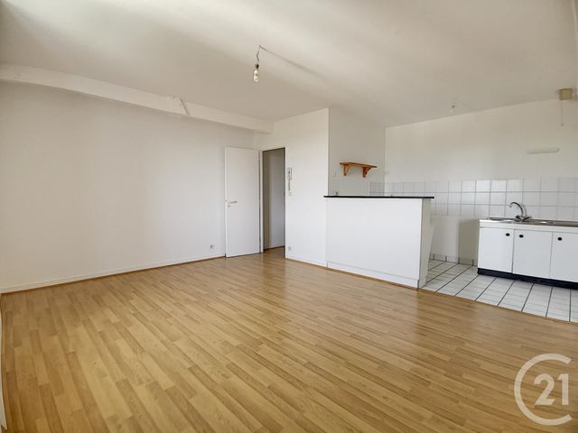 Appartement T2 à louer - 2 pièces - 52.3 m2 - COGNAC - 16 - POITOU-CHARENTES - Century 21 Xso Immobilier Appartement T2 à louer - 2 pièces - 52.3 m2 - COGNAC - 16 - POITOU-CHARENTES - Century 21 Xso Immobilier