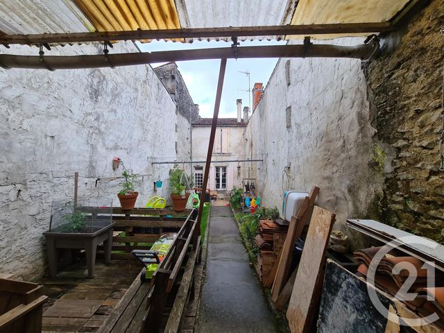 maison à vendre - 3 pièces - 80.0 m2 - COGNAC - 16 - POITOU-CHARENTES - Century 21 Xso Immobilier maison à vendre - 3 pièces - 80.0 m2 - COGNAC - 16 - POITOU-CHARENTES - Century 21 Xso Immobilier
