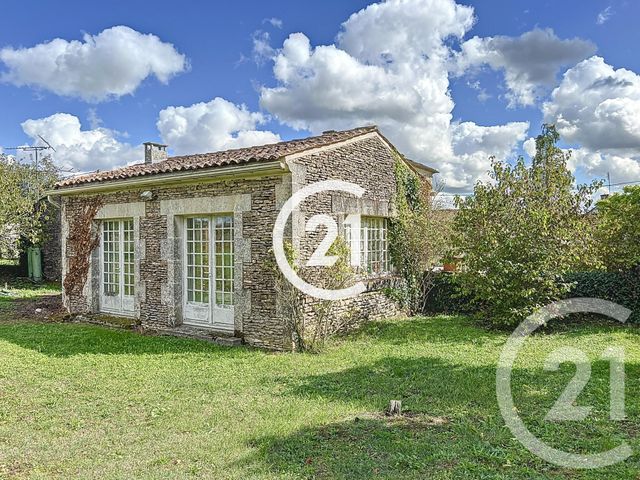 maison à vendre - 8 pièces - 281.0 m2 - CHERVES RICHEMONT - 16 - POITOU-CHARENTES - Century 21 Xso Immobilier