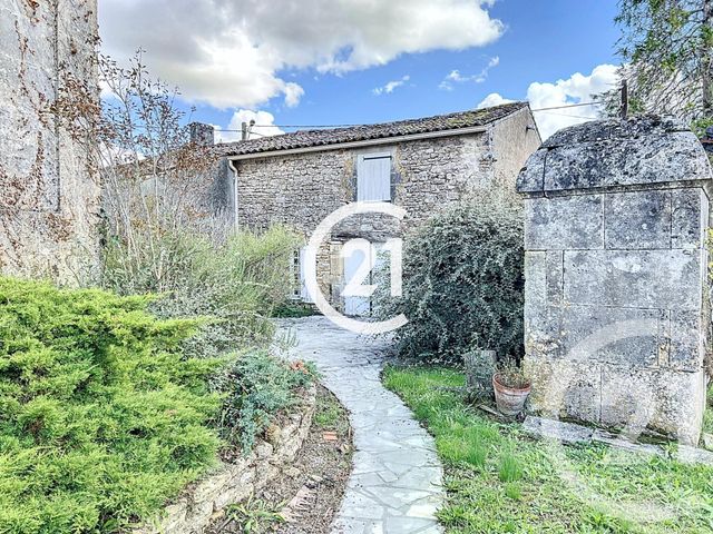maison à vendre - 8 pièces - 281.0 m2 - CHERVES RICHEMONT - 16 - POITOU-CHARENTES - Century 21 Xso Immobilier