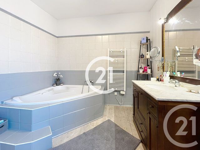 Afficher la photo en grand maison à vendre - 9 pièces - 288.0 m2 - COGNAC - 16 - POITOU-CHARENTES - Century 21 Xso Immobilier