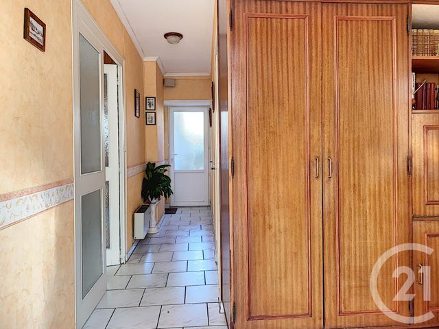 maison à vendre - 4 pièces - 101.0 m2 - COGNAC - 16 - POITOU-CHARENTES - Century 21 Xso Immobilier maison à vendre - 4 pièces - 101.0 m2 - COGNAC - 16 - POITOU-CHARENTES - Century 21 Xso Immobilier